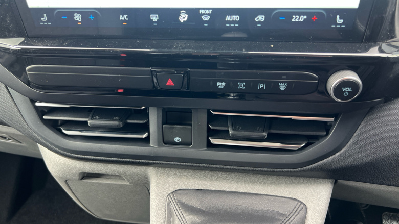 Ford Tourneo Custom 320 L1 Diesel Fwd 2.0 EcoBlue 150ps H1 Titanium 8 seater